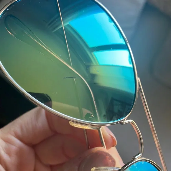 Aviator Sunglasses with Blue-Green Lenses - Picture 5 of 7